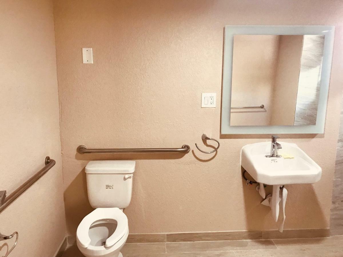 Tropical Inn & Suites, Downtown Clearwater Exteriör bild